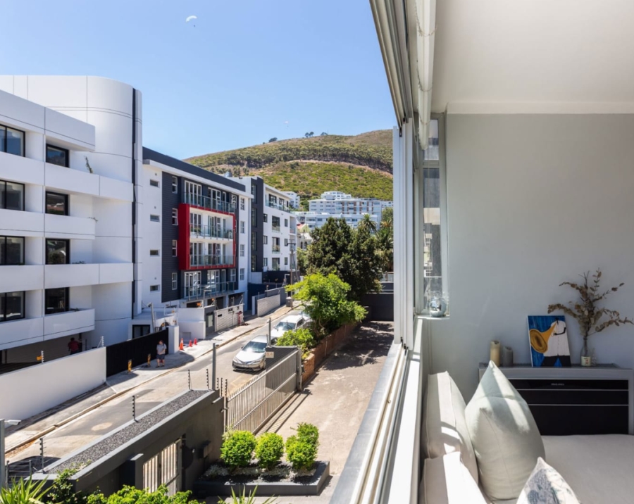 3 Bedroom Property for Sale in Sea Point Western Cape